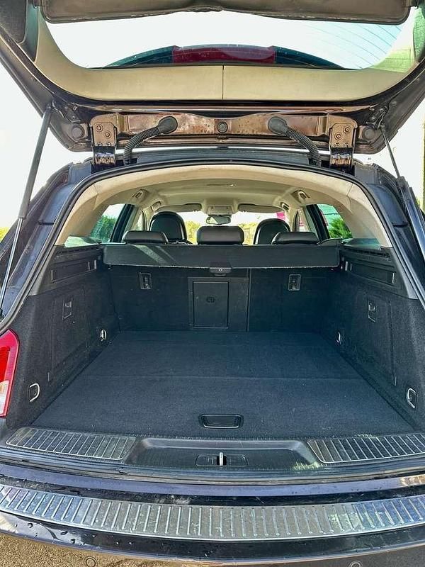 Gebraucht Opel Insignia Innovation 160 PS (117 kW) 2010 Braun Kombi