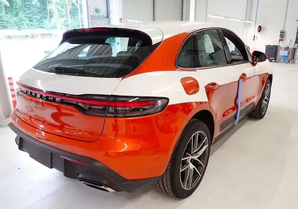 Neu Porsche Macan 265 PS (194 kW) 2026 Rot SUV