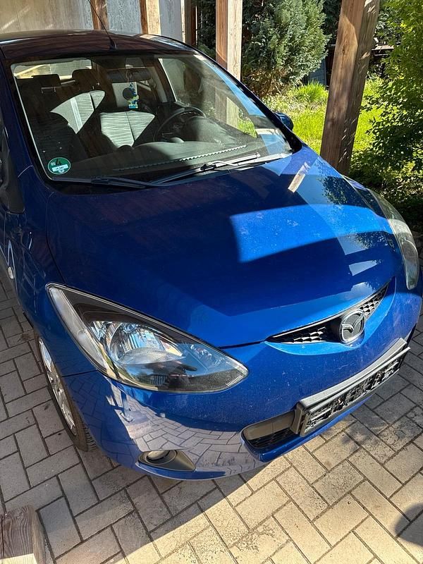 Second-hand Mazda 2 75 CP (55 kW) 2010 Albastru Hatchback