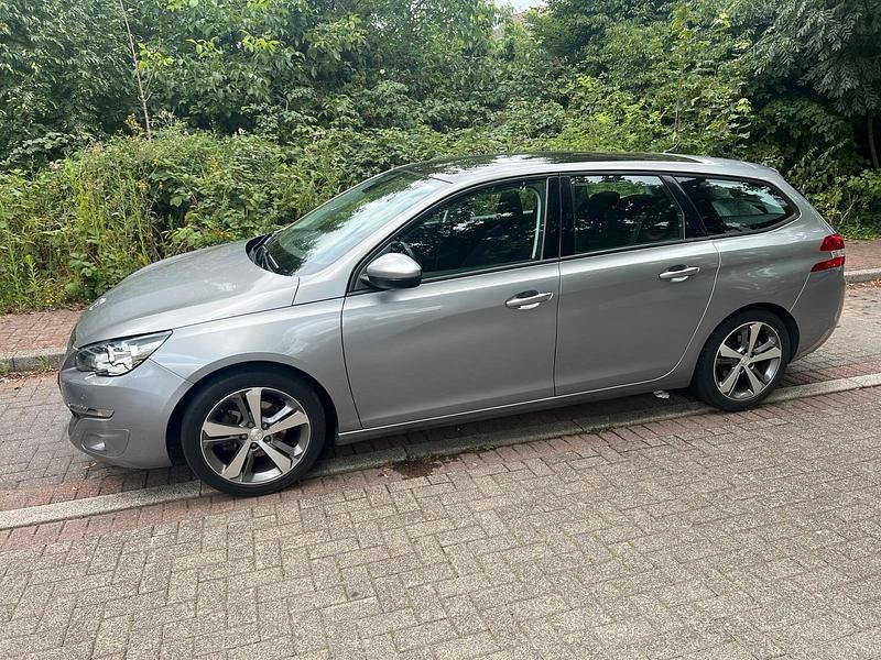 Grau Gebraucht 2015 Peugeot 308 Kombi | 8.590 € (Guter Preis) - Bild 1/4