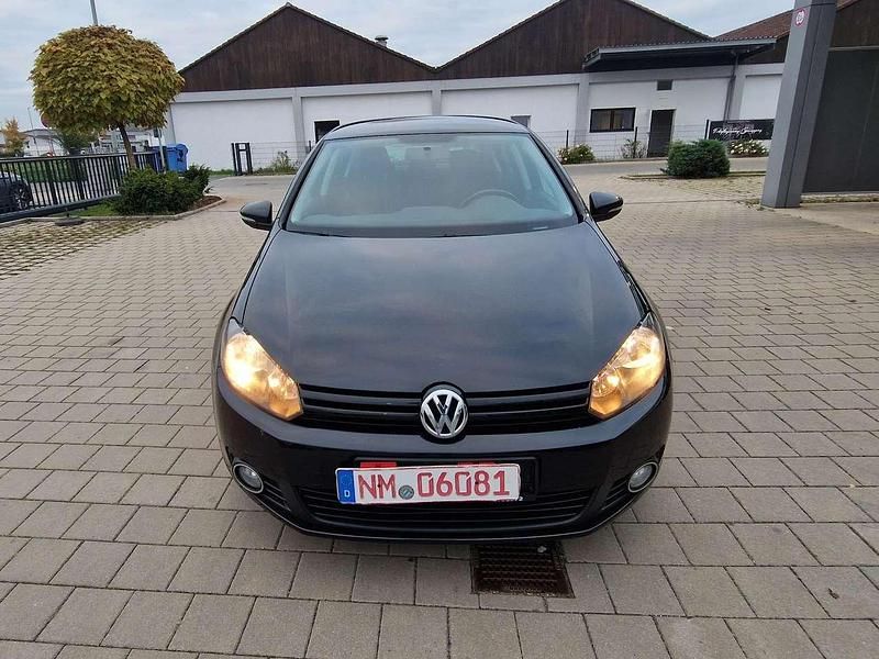 Schwarz Gebraucht 2010 VW Golf VI Trendline Kleinwagen | 3.999 € (Superpreis) - Bild 1/4