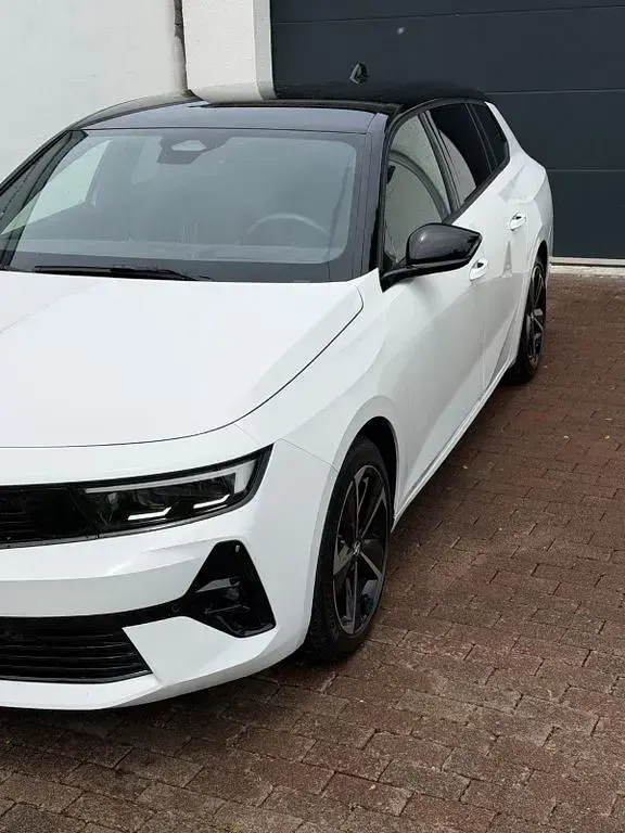 Gebraucht Opel Astra 131 PS (96 kW) 2025 Weiß Kleinwagen