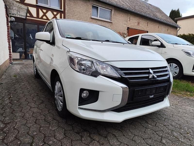 Second-hand Mitsubishi Space Star Select 71 CP (52 kW) 2023 Alb Hatchback