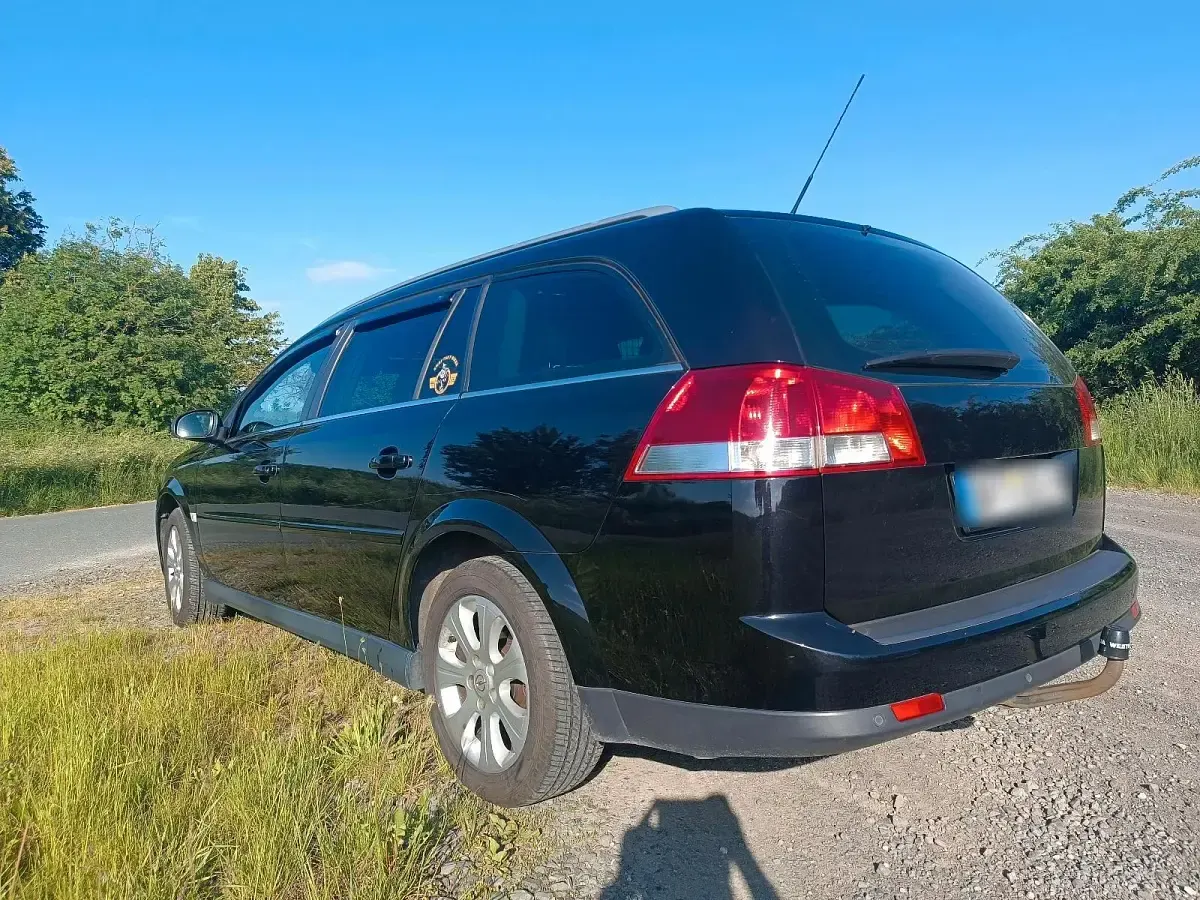 Gebraucht Opel Vectra 120 PS (88 kW) 2008 Schwarz Kombi