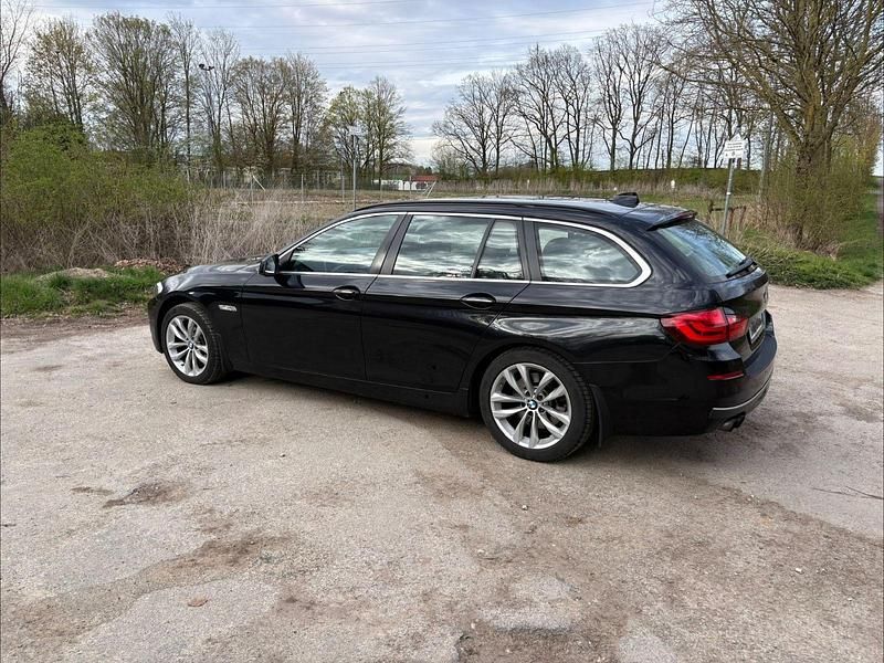 Gebraucht BMW 520 184 PS (135 kW) 2012 Schwarz Kombi