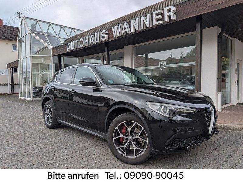 Schwarz Gebraucht 2018 Alfa Romeo Stelvio Super SUV | 19.399 € (Guter Preis) - Bild 1/4