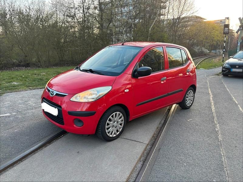 Gebraucht Hyundai i10 67 PS (49 kW) 2009 Rot Kleinwagen