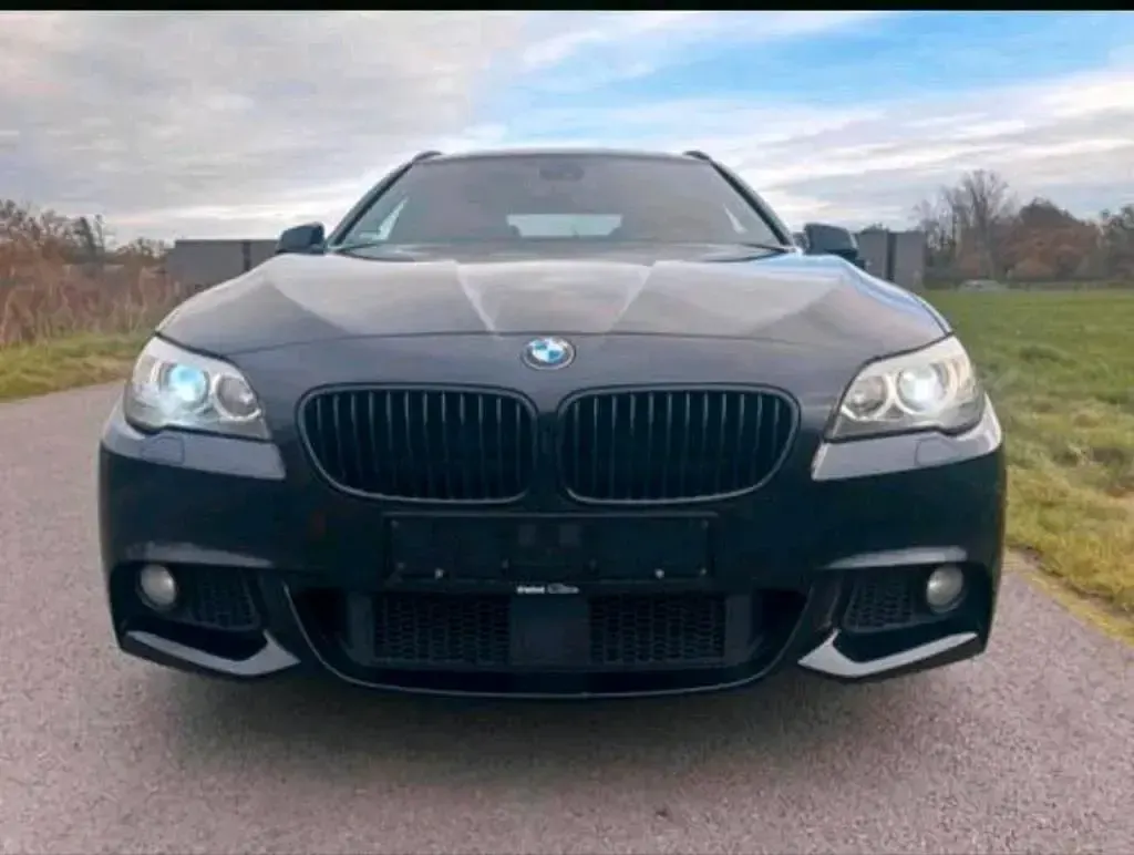 Gebraucht BMW 530 M Sport 245 PS (180 kW) 2011 Schwarz Kombi