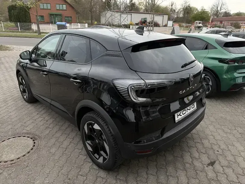 Używany Renault Captur Techno 158 KM (116 kW) 2024 Czarny SUV