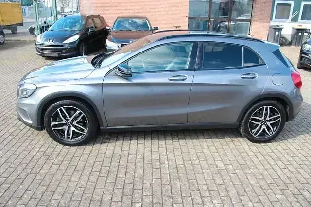 Gebraucht Mercedes GLA250 Night 211 PS (155 kW) 2014 Grau SUV