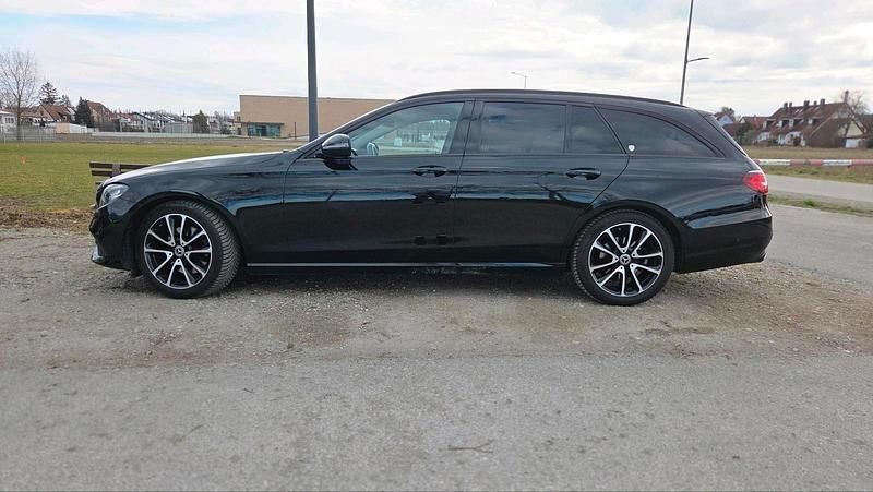 Gebraucht Mercedes E200 197 PS (144 kW) 2019 Schwarz Kombi