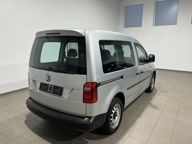 Gebraucht VW Caddy 125 PS (91 kW) 2018 Reflexsilber (metallic) Van / Kleinbus