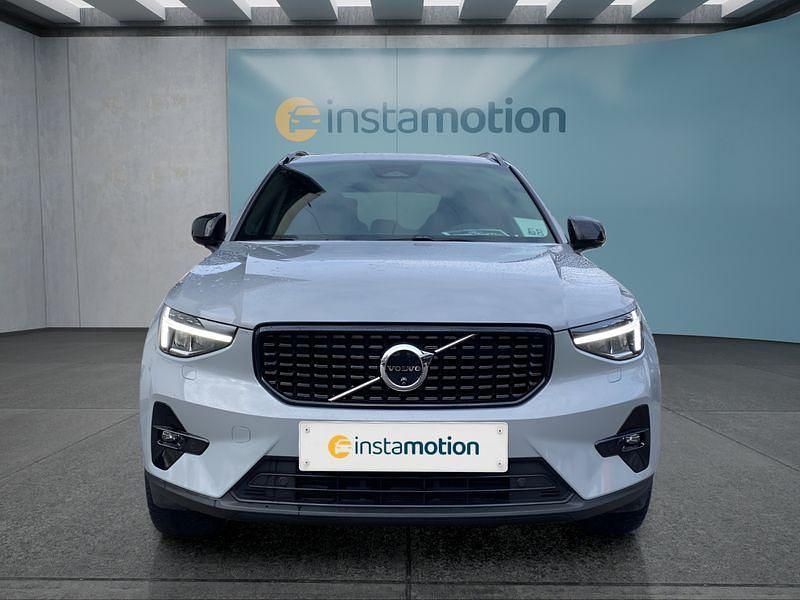 Gebraucht Volvo XC40 Plus 163 PS (119 kW) 2024 Grau SUV