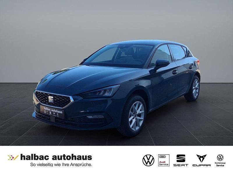 Neu Seat Leon 150 PS (110 kW) 2025 Blau Limousine