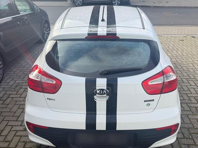 Second-hand Kia Rio 86 CP (63 kW) 2016 Alb Hatchback