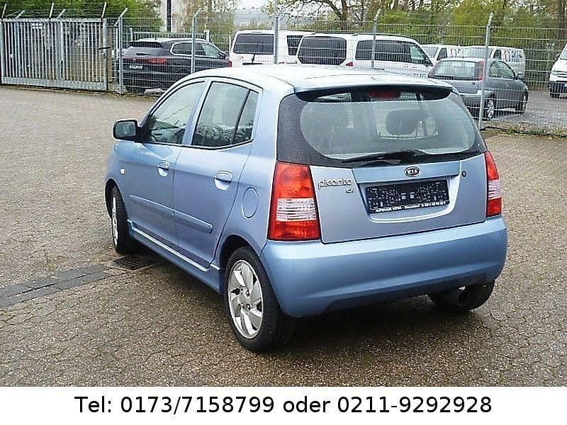 Second-hand Kia Picanto EX 65 CP (47 kW) 2006 Albastru Hatchback
