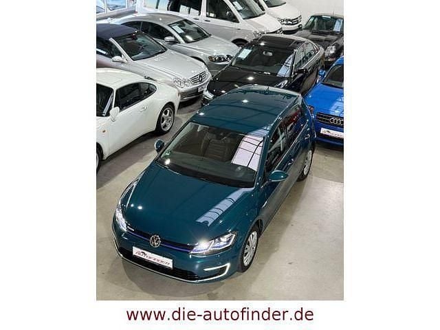 Gebraucht VW Golf 100 kW (136 PS) 2018 Grün Limousine