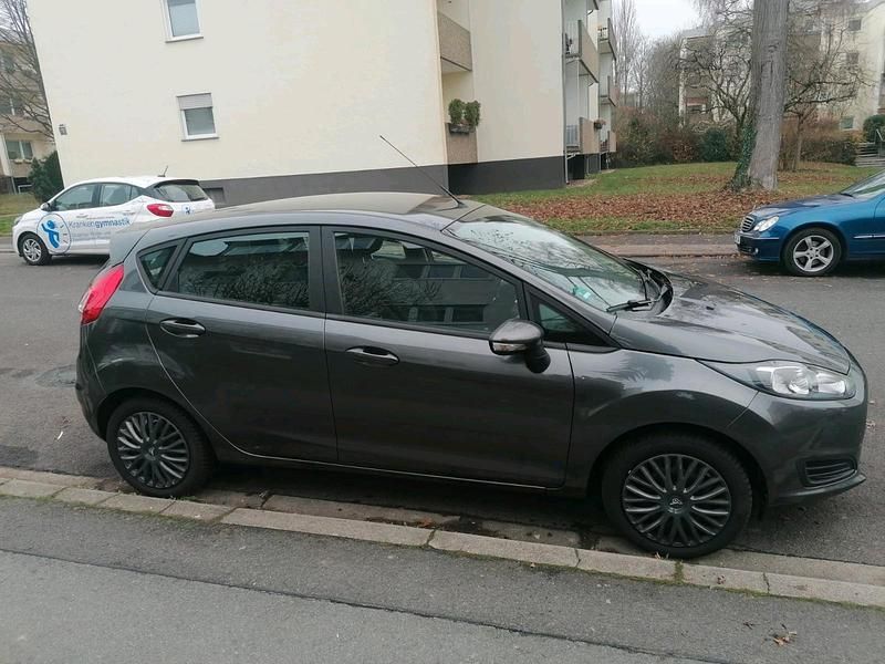 Gebraucht Ford Fiesta Trend 2017 Grau Kleinwagen