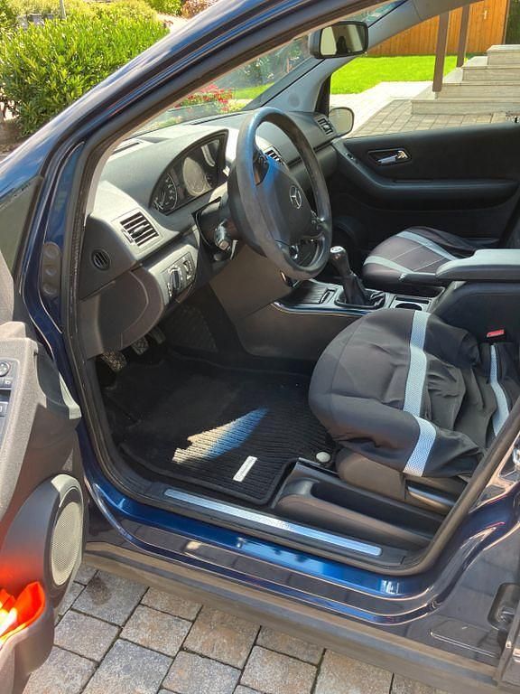 Blau Gebraucht 2007 Mercedes A150 Classic Van / Kleinbus | 3.250 € (Fairer Preis) - Bild 1/4