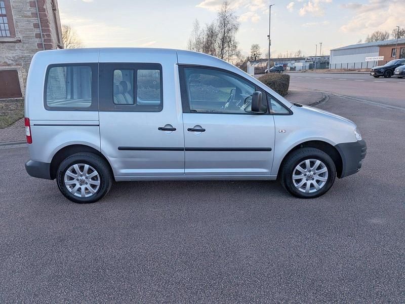 Gebraucht VW Caddy Life 80 PS (58 kW) 2009 Silber Van / Kleinbus