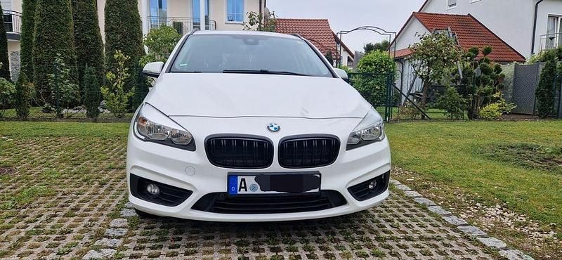 Gebraucht BMW 216 Active Tourer Advantage 116 PS (85 kW) 2016 Weiß Van / Kleinbus