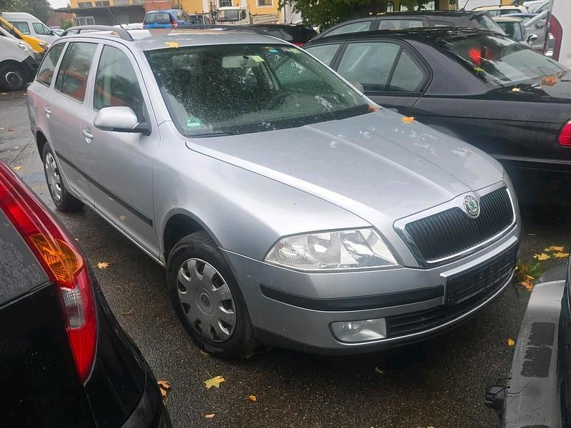Silber Gebraucht 2007 Skoda Octavia Kombi | 900 € (Superpreis) - Bild 1/4