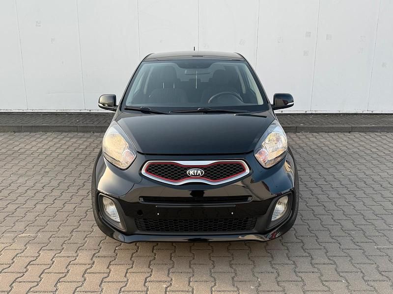 Usado Kia Picanto 85 HP (62 kW) 2012 Preto Citadino