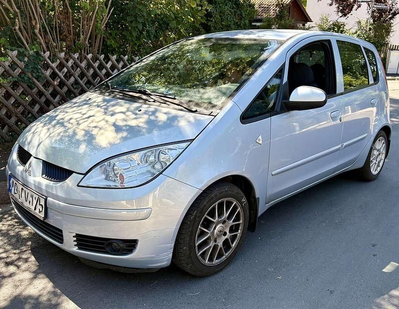 Blau Gebraucht 2006 Mitsubishi Colt Invite Limousine | 1.600 € (Superpreis) - Bild 1/4