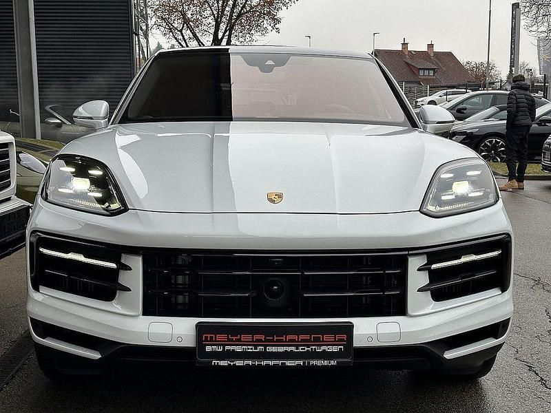 Gebraucht Porsche Cayenne Coupe 305 PS (224 kW) 2023 Weiß Coupé