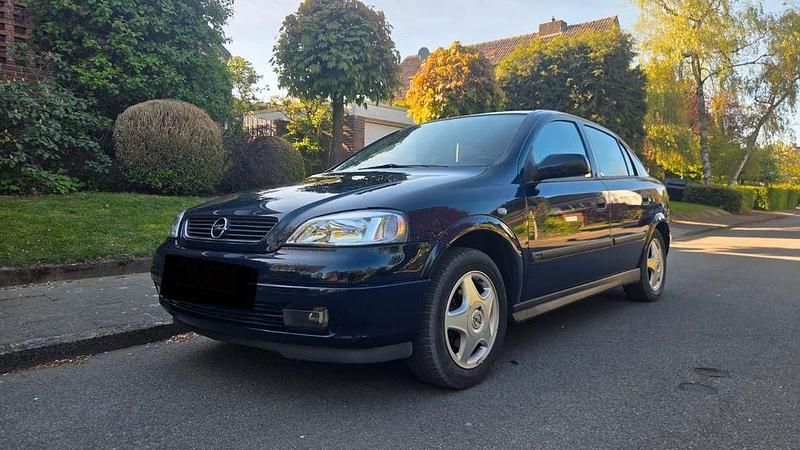 Usata Opel Astra 101 CV (74 kW) 2000 Blu Berlina