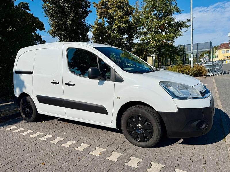 Weiß Gebraucht 2013 Citroën Berlingo Van / Kleinbus | 6.200 € (Fairer Preis) - Bild 1/4