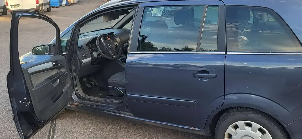 Gebraucht Opel Zafira 140 PS (102 kW) 2007 Blau Van / Kleinbus