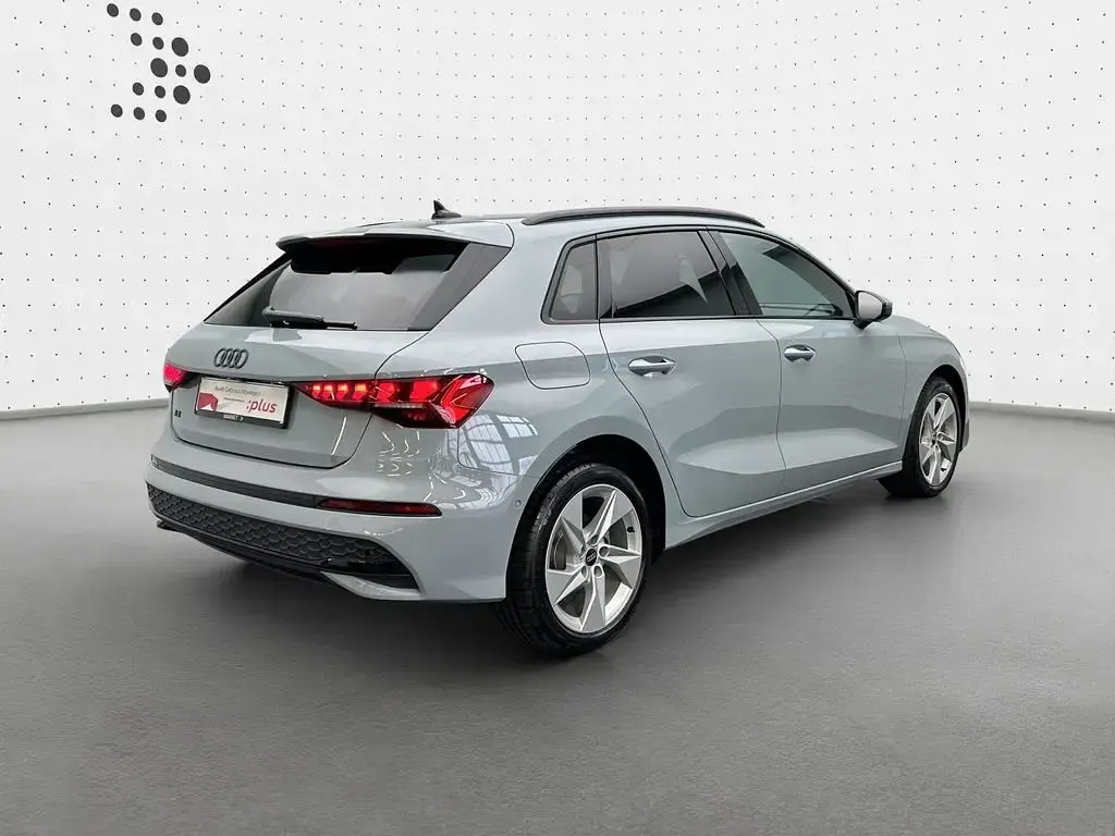 Używany Audi A3 Advanced 204 KM (150 kW) 2025 Szary Sedan/Limuzyna
