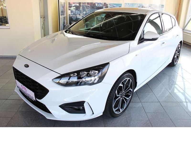 Second-hand Ford Focus ST-Line 125 CP (91 kW) 2019 Alb Berlinǎ