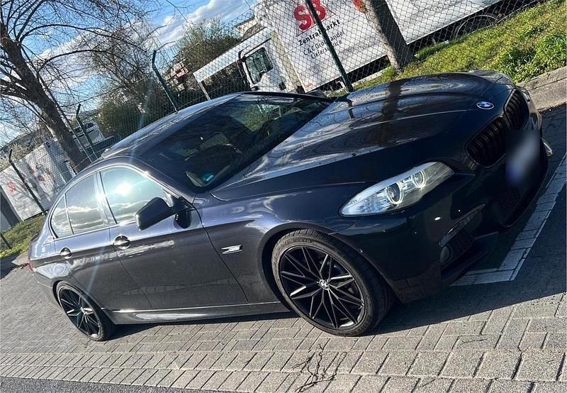 Gebraucht BMW 525 M Sport 218 PS (160 kW) 2012 Schwarz Limousine