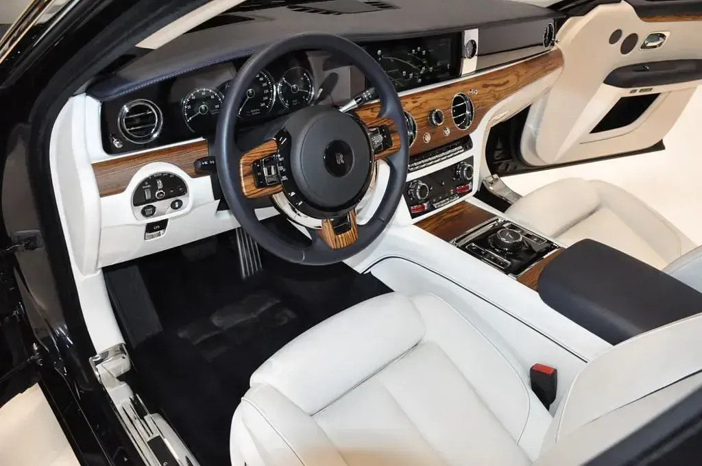 Gebraucht Rolls Royce Ghost 571 PS (419 kW) 2023 Schwarz Limousine