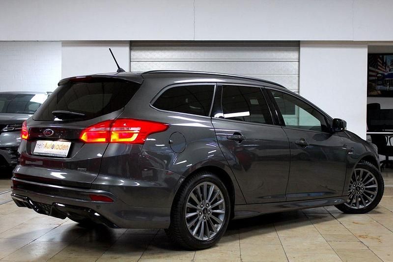Gebraucht Ford Focus ST-Line 125 PS (91 kW) 2018 Grau Kombi