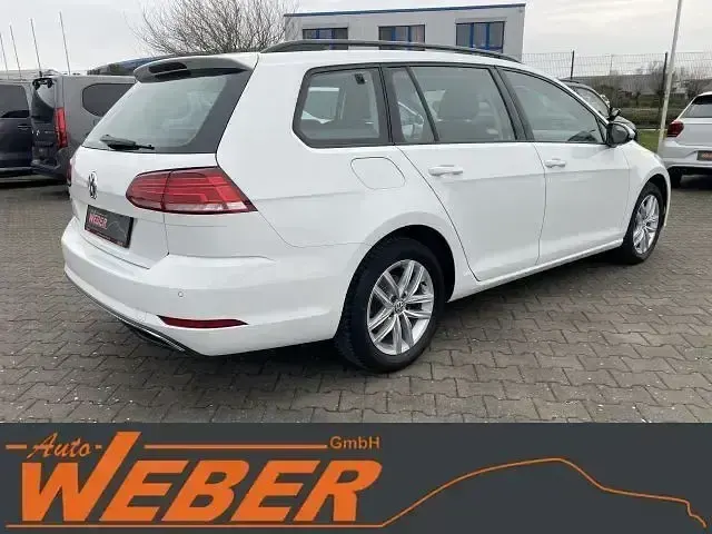 Gebraucht VW Golf VII Comfortline 150 PS (110 kW) 2020 Pure white Kombi