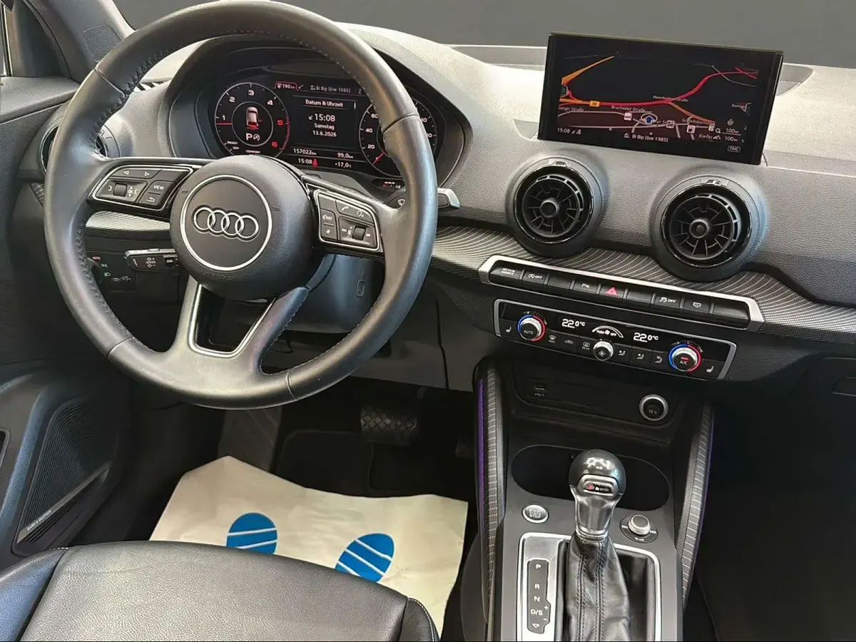 Gebraucht Audi Q2 Ambiente 150 PS (110 kW) 2017 Grau SUV