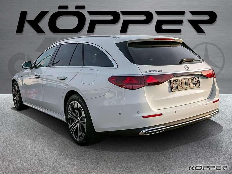 Gebraucht Mercedes E300 Advanced 313 PS (230 kW) 2025 Polarweiss Kombi
