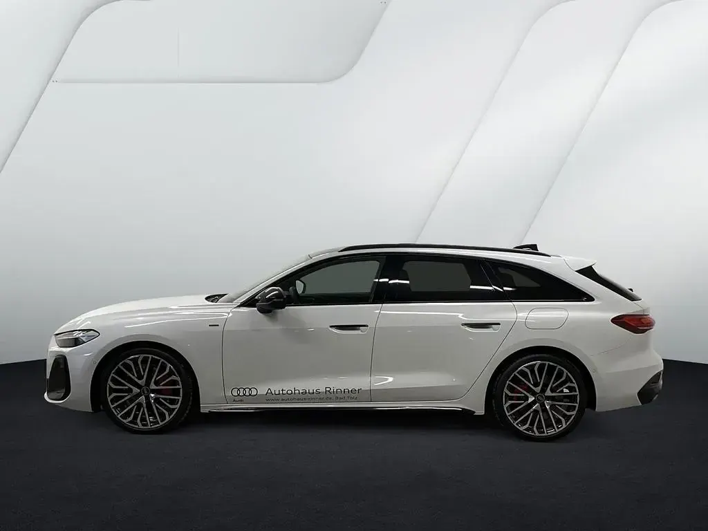 Second-hand Audi A5 Sport 252 CP (185 kW) 2026 Alb Break
