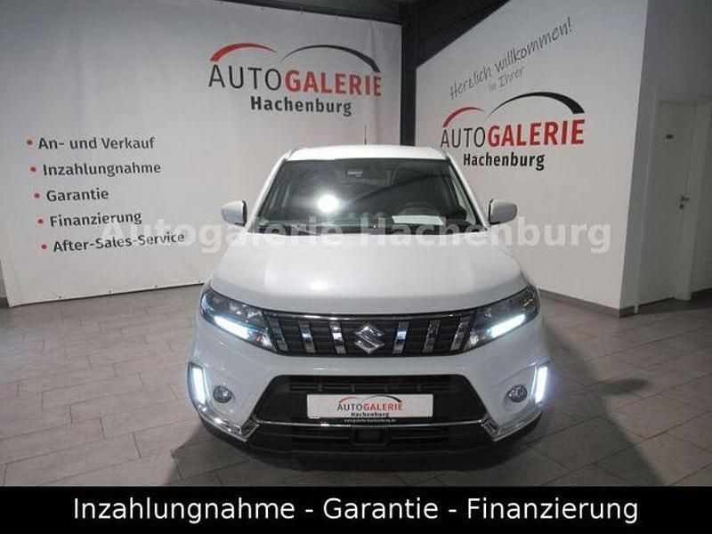 Gebraucht Suzuki Vitara 129 PS (94 kW) 2020 Weiß SUV