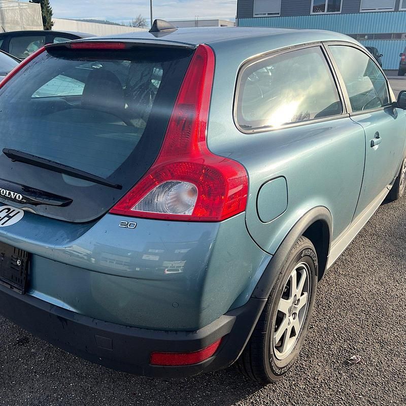 Gebraucht Volvo C30 Momentum 145 PS (106 kW) 2007 Orinoco blue metallic (metallic) Kleinwagen