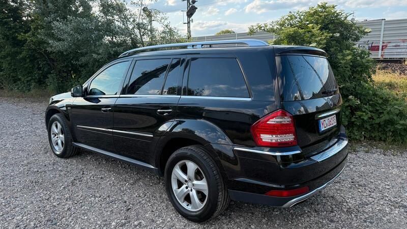Schwarz Gebraucht 2011 Mercedes GL350 SUV | 10.500 € - Bild 1/4