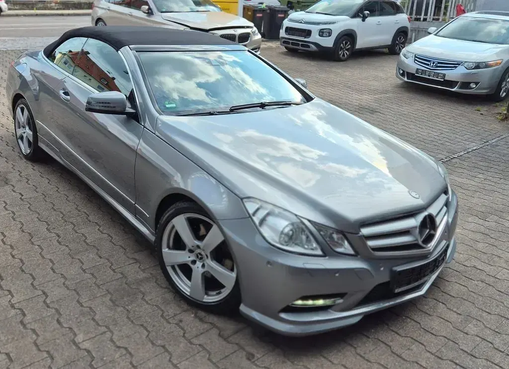 Gebraucht Mercedes E200 184 PS (135 kW) 2012 Silber Cabrio