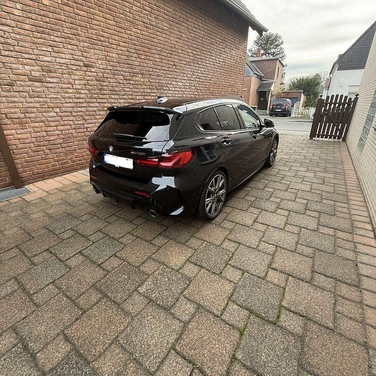 Gebraucht BMW M135 Performance 306 PS (225 kW) 2023 Schwarz Kleinwagen