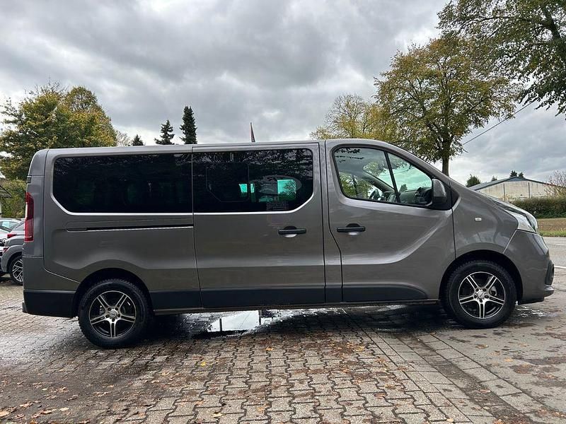 Gebraucht Renault Trafic Expression 121 PS (88 kW) 2019 Grau Van / Kleinbus