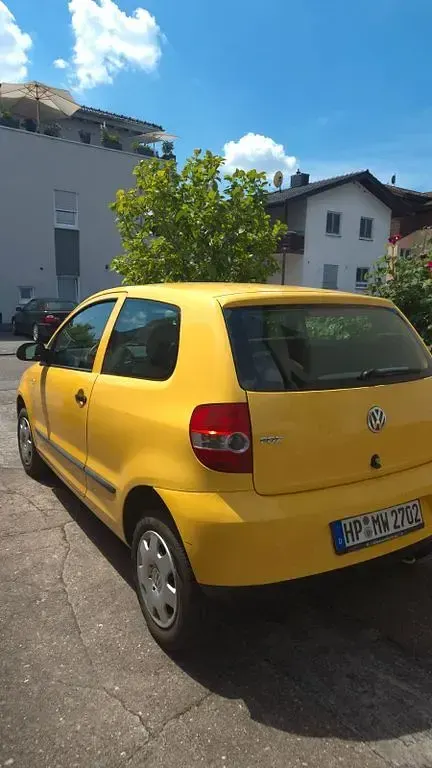 Gebraucht VW Fox 54 PS (39 kW) 2005 Gelb Kleinwagen