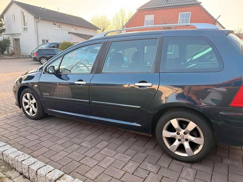 Gebraucht Peugeot 307 109 PS (80 kW) 2008 Blau Kombi