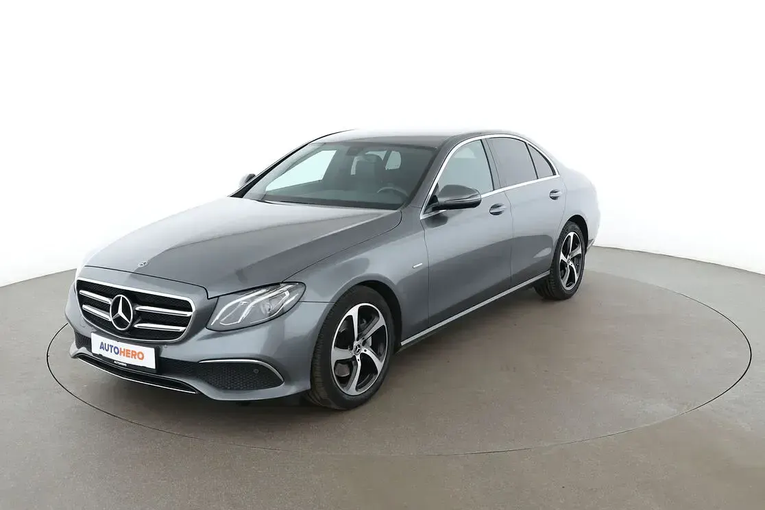 Gebraucht Mercedes E220 Avantgarde 194 PS (142 kW) 2020 Limousine